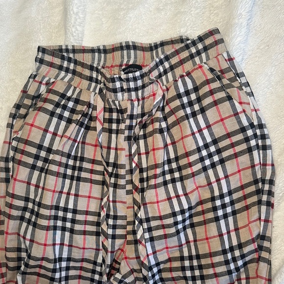 Fashion Nova Plaid Trousers - Black, Red, Beige - Picture 2 of 3
